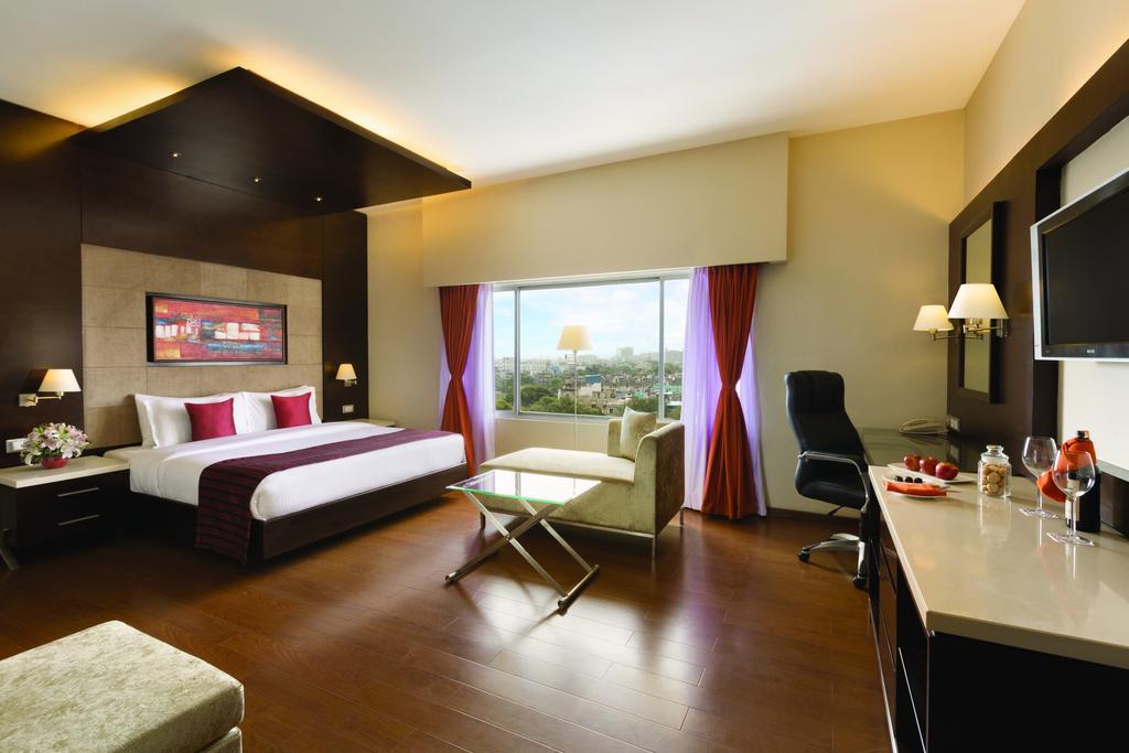 Ramada By Wyndham Chennai Egmore Экстерьер фото